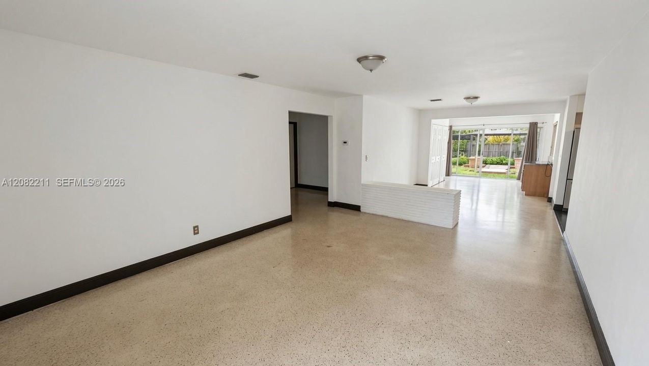 На продажу: $569,999 (3 спален, 2 ванн, 1257 Квадратных фут)