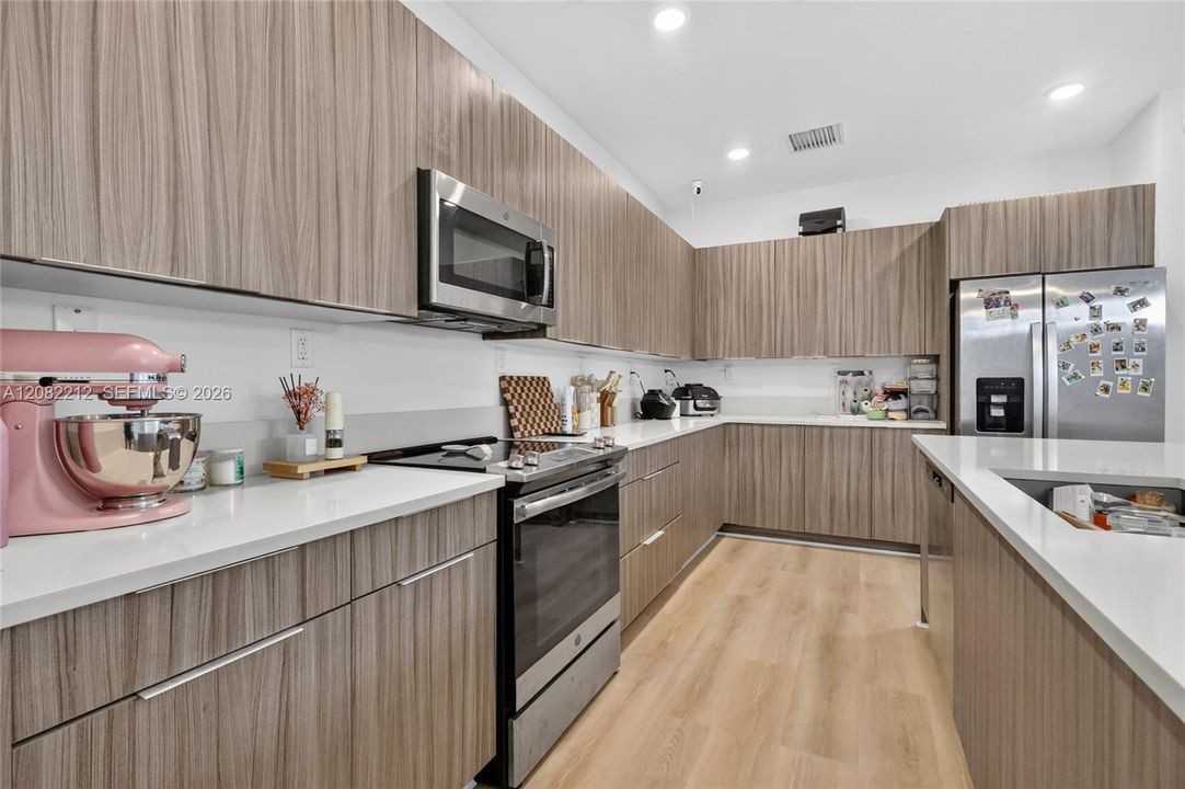En Venta: $679,000 (3 camas, 2 baños, 1610 Pies cuadrados)