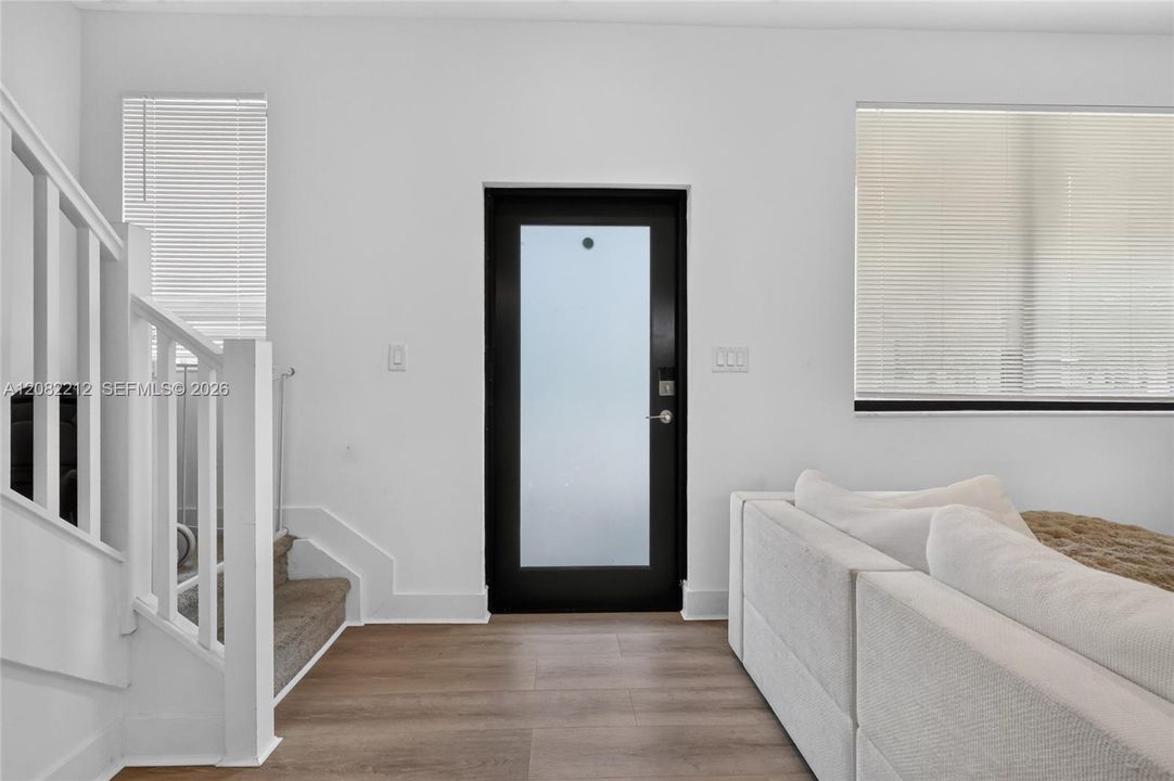 En Venta: $679,000 (3 camas, 2 baños, 1610 Pies cuadrados)
