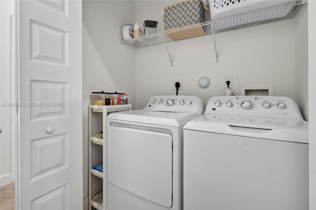 En Venta: $679,000 (3 camas, 2 baños, 1610 Pies cuadrados)