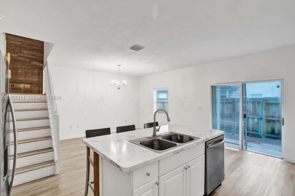 For Sale: $339,000 (4 beds, 2 baths, 1846 Square Feet)