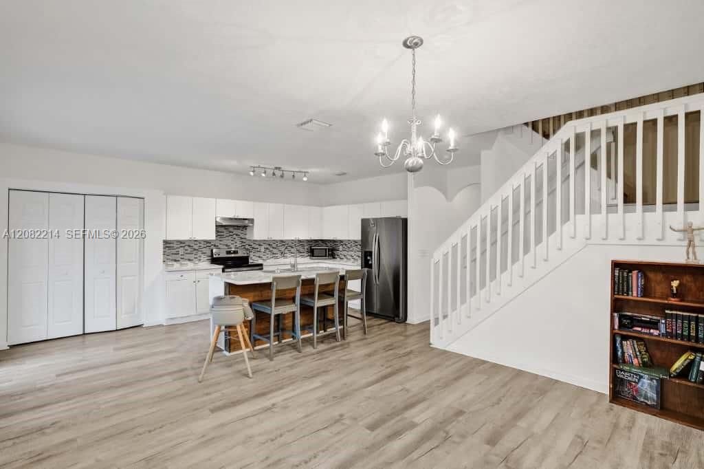 For Sale: $339,000 (4 beds, 2 baths, 1846 Square Feet)