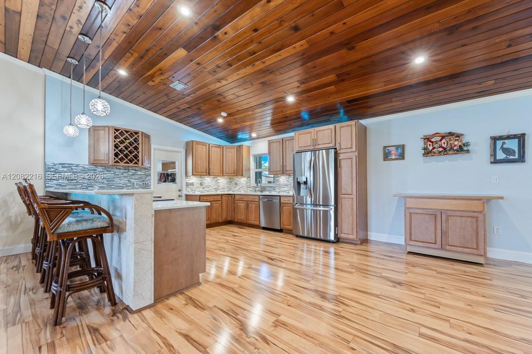 На продажу: $749,999 (3 спален, 2 ванн, 1738 Квадратных фут)