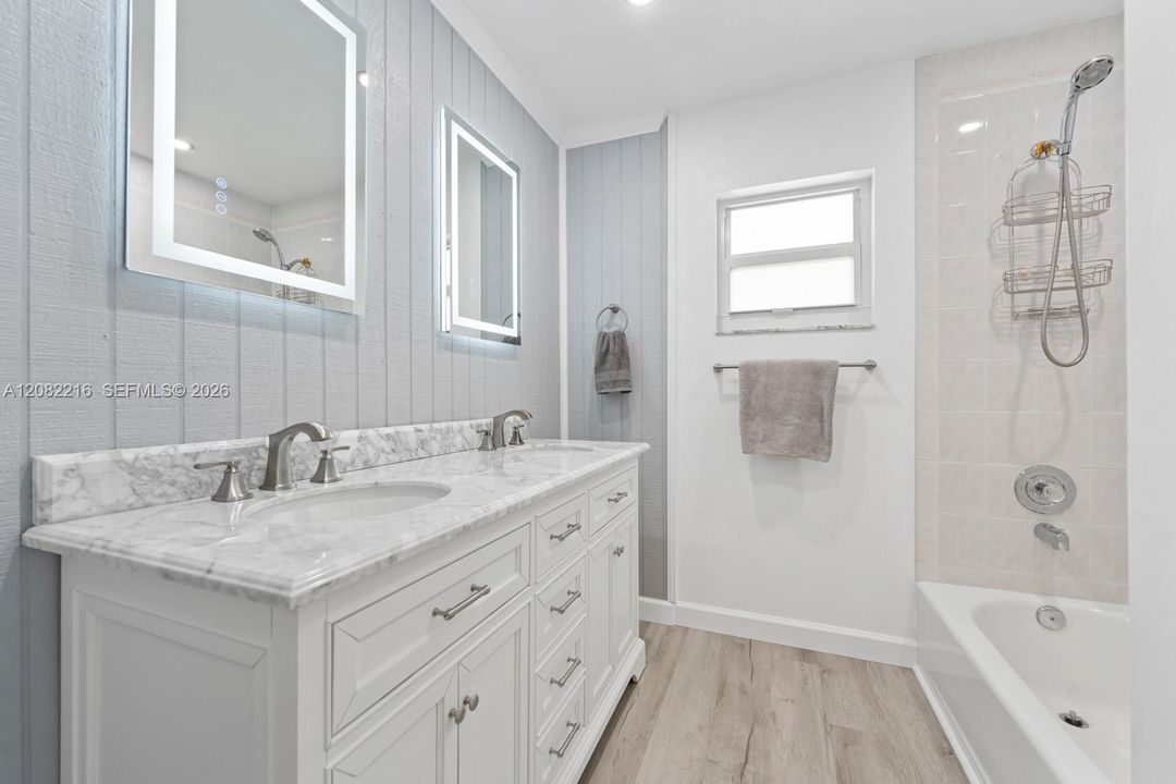 На продажу: $749,999 (3 спален, 2 ванн, 1738 Квадратных фут)