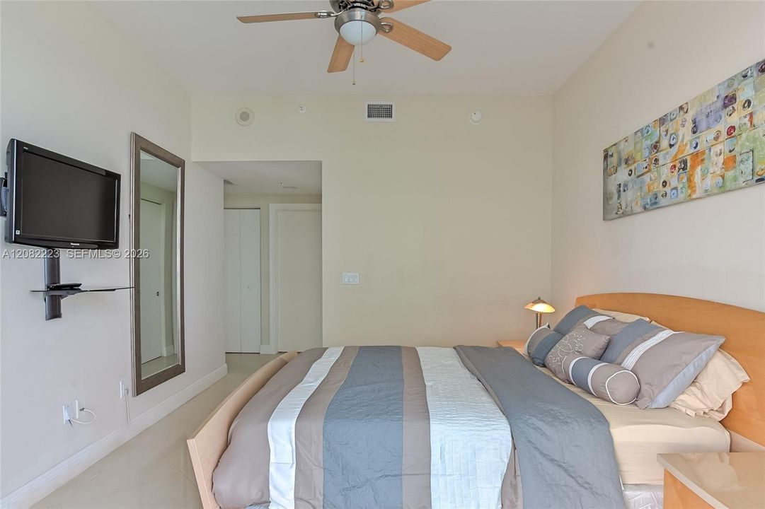 For Rent: $12,900 (3 beds, 3 baths, 2900 Square Feet)