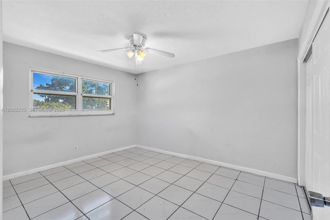 For Rent: $2,000 (2 beds, 1 baths, 773 Square Feet)