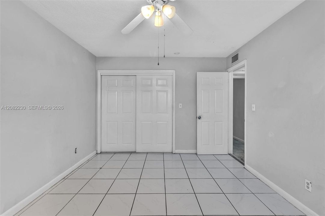 For Rent: $2,000 (2 beds, 1 baths, 773 Square Feet)