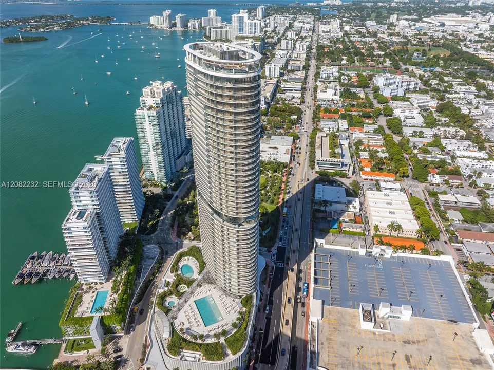 For Sale: $10,500,000 (4 beds, 5 baths, 3520 Square Feet)