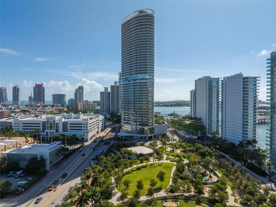 На продажу: $10,500,000 (4 спален, 5 ванн, 3520 Квадратных фут)