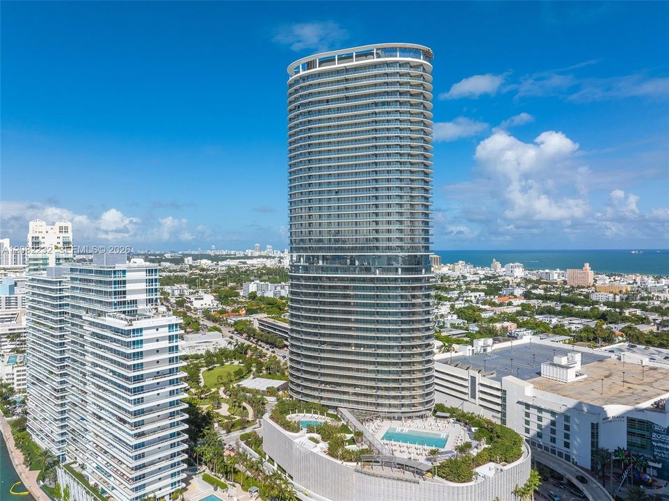 For Sale: $10,500,000 (4 beds, 5 baths, 3520 Square Feet)