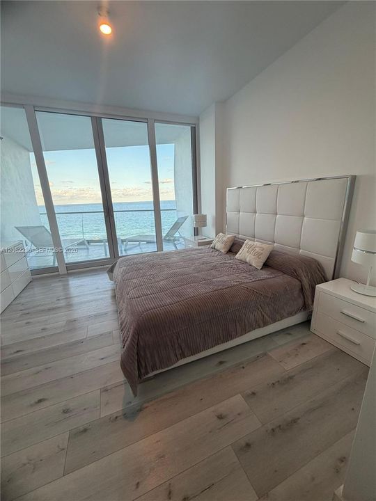 For Rent: $11,000 (1 beds, 2 baths, 1125 Square Feet)