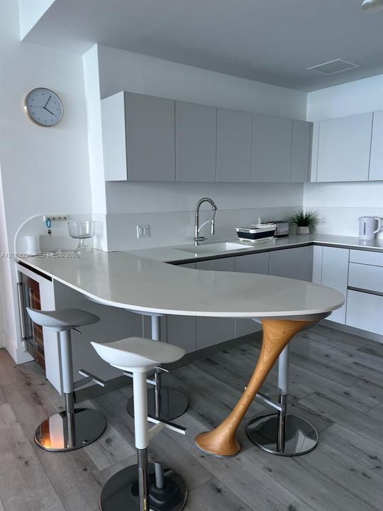 For Rent: $11,000 (1 beds, 2 baths, 1125 Square Feet)