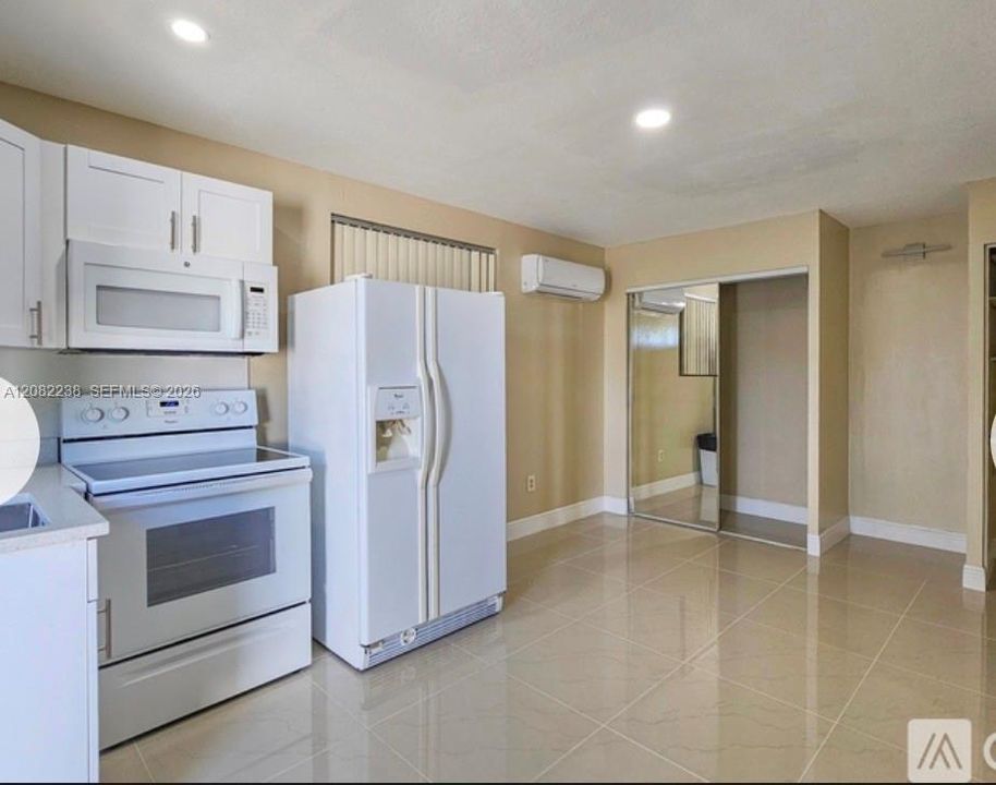 В аренду: $2,250 (2 спален, 1 ванн, 1200 Квадратных фут)