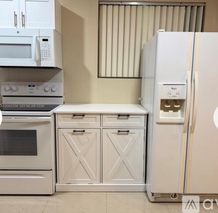 В аренду: $2,250 (2 спален, 1 ванн, 1200 Квадратных фут)