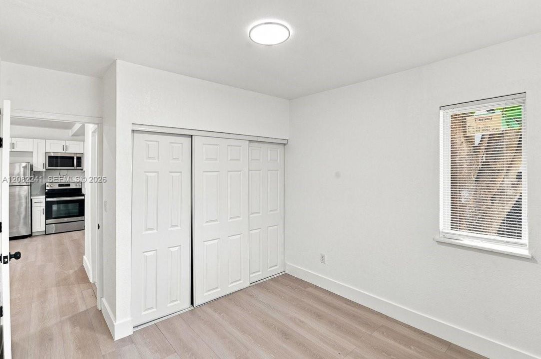 For Sale: $395,000 (2 beds, 1 baths, 594 Square Feet)