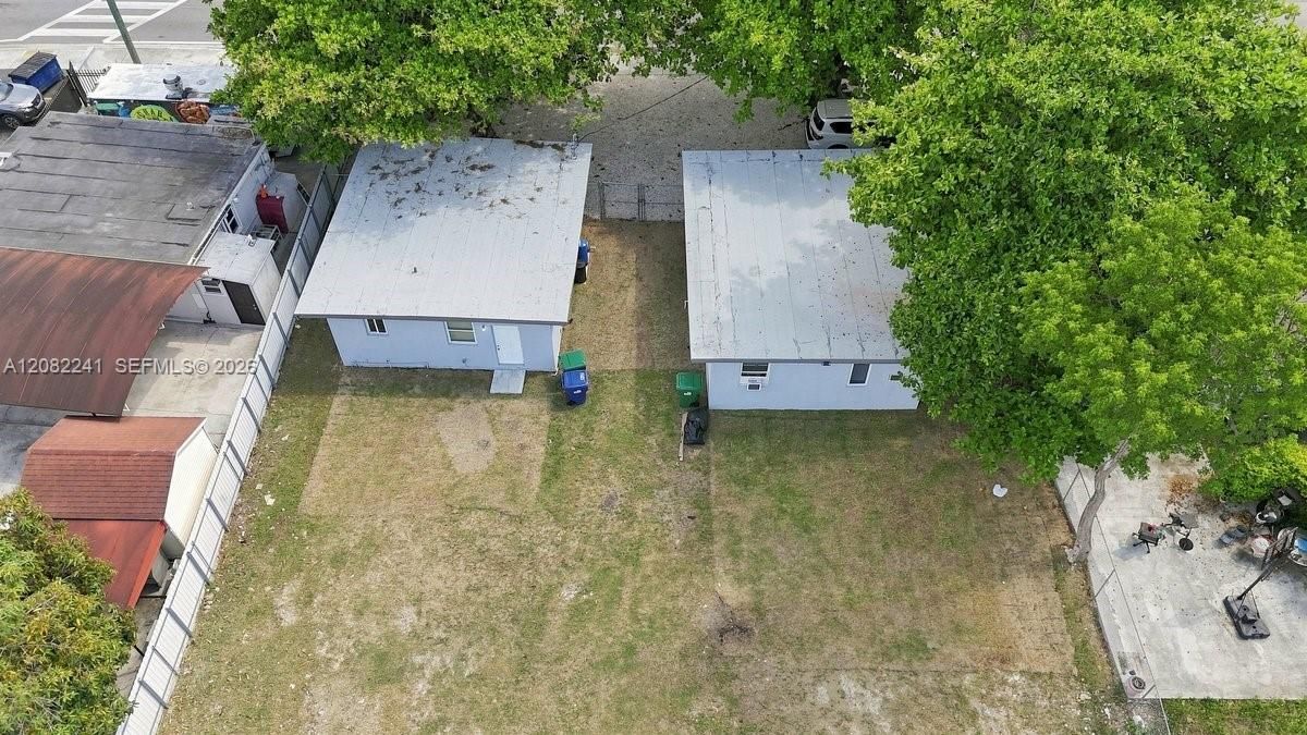 For Sale: $395,000 (2 beds, 1 baths, 594 Square Feet)