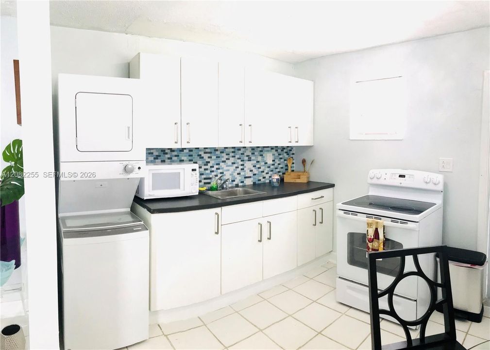En Venta: $995,000 (0 camas, 0 baños, 2145 Pies cuadrados)