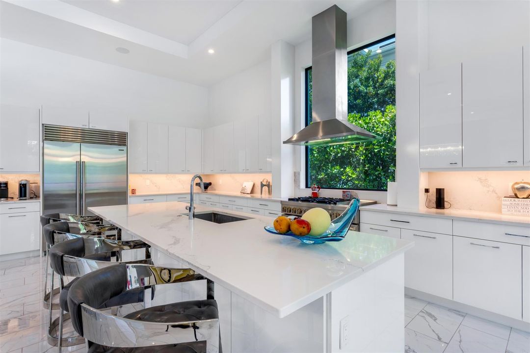 KITCHEN_ANGLE_LEFT