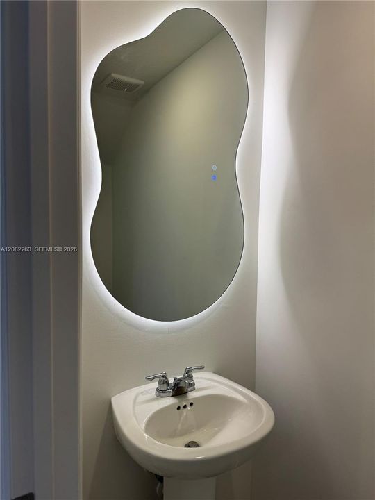 出租: $2,700 (3 贝兹, 2 浴室, 1574 平方英尺)