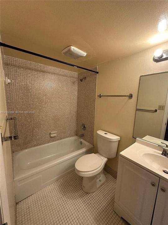 В аренду: $1,900 (2 спален, 2 ванн, 1200 Квадратных фут)