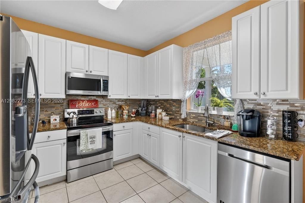 En Venta: $360,000 (4 camas, 3 baños, 0 Pies cuadrados)