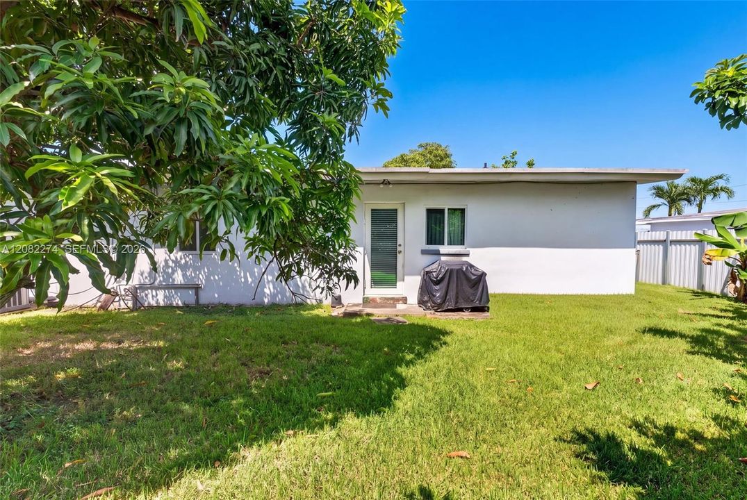 For Sale: $675,000 (3 beds, 2 baths, 1491 Square Feet)