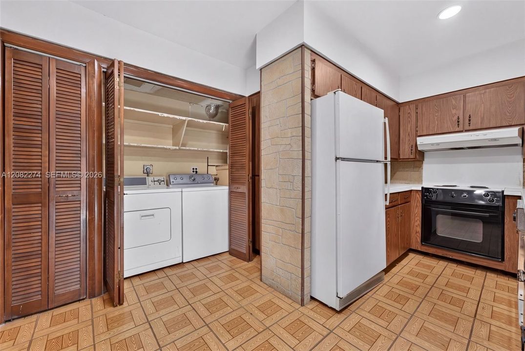 For Sale: $675,000 (3 beds, 2 baths, 1491 Square Feet)