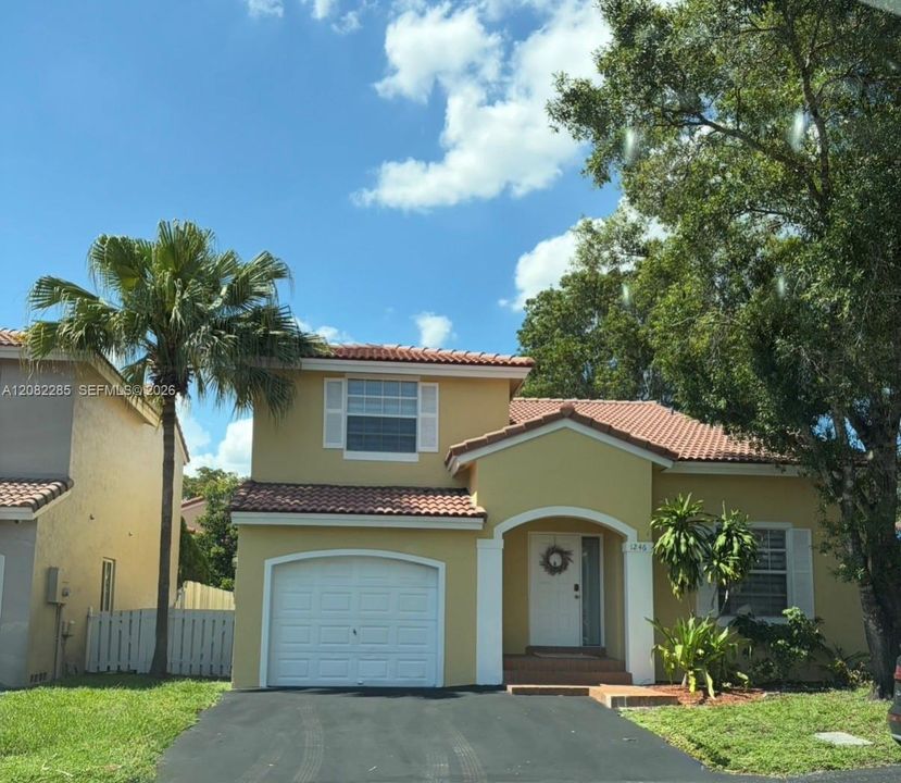 Activo con contrato: $525,500 (3 camas, 2 baños, 1529 Pies cuadrados)