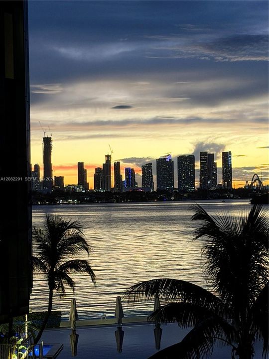 En Venta: $4,125,000 (3 camas, 3 baños, 2269 Pies cuadrados)