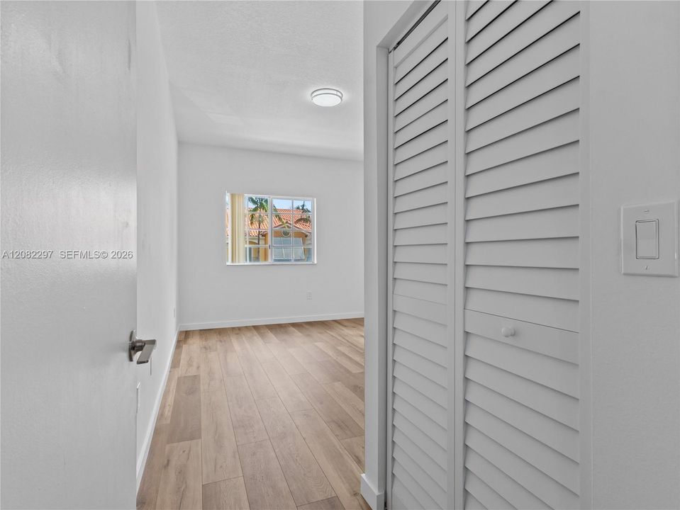 For Rent: $2,700 (2 beds, 2 baths, 870 Square Feet)