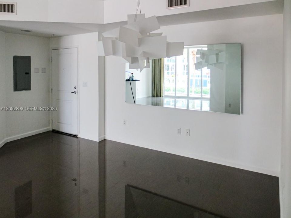 For Rent: $3,500 (2 beds, 2 baths, 1251 Square Feet)