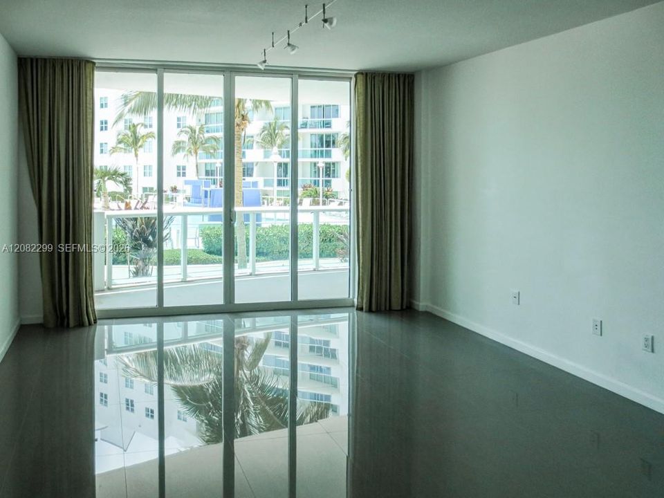 For Rent: $3,500 (2 beds, 2 baths, 1251 Square Feet)