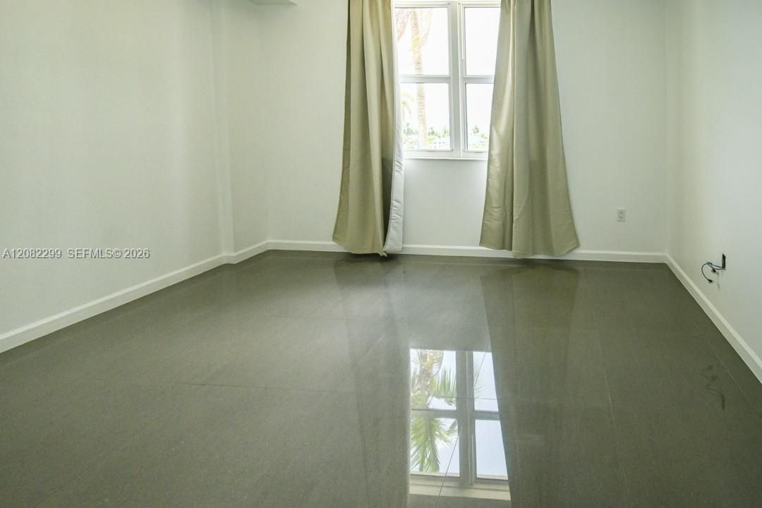 For Rent: $3,500 (2 beds, 2 baths, 1251 Square Feet)