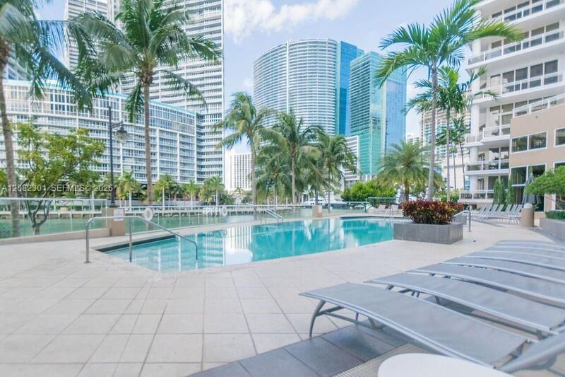En Venta: $1,375,000 (2 camas, 2 baños, 1505 Pies cuadrados)