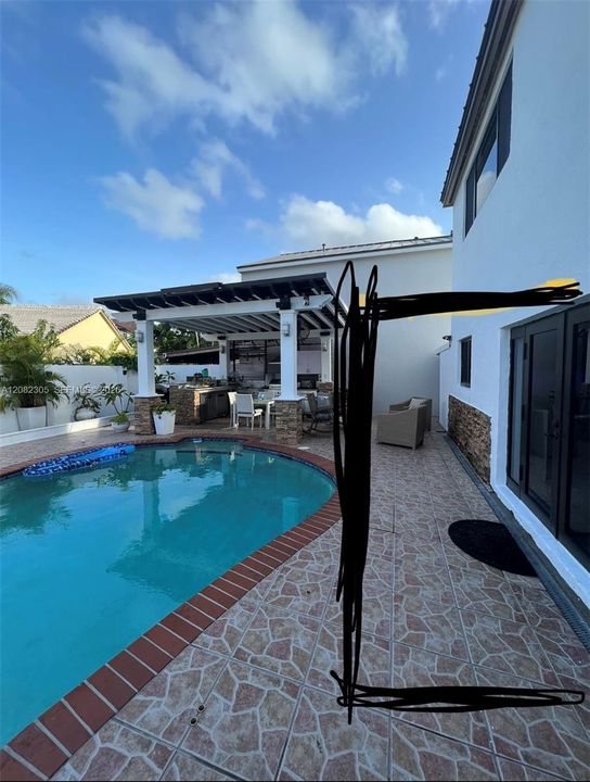 For Sale: $895,000 (4 beds, 2 baths, 2540 Square Feet)