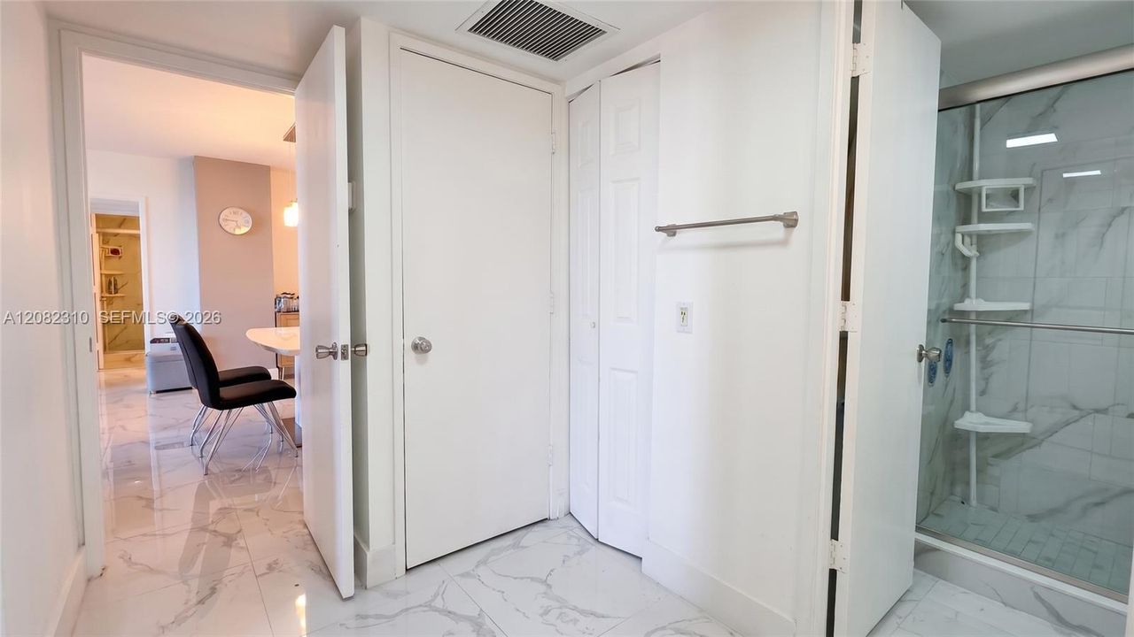 En Venta: $349,000 (2 camas, 2 baños, 1092 Pies cuadrados)