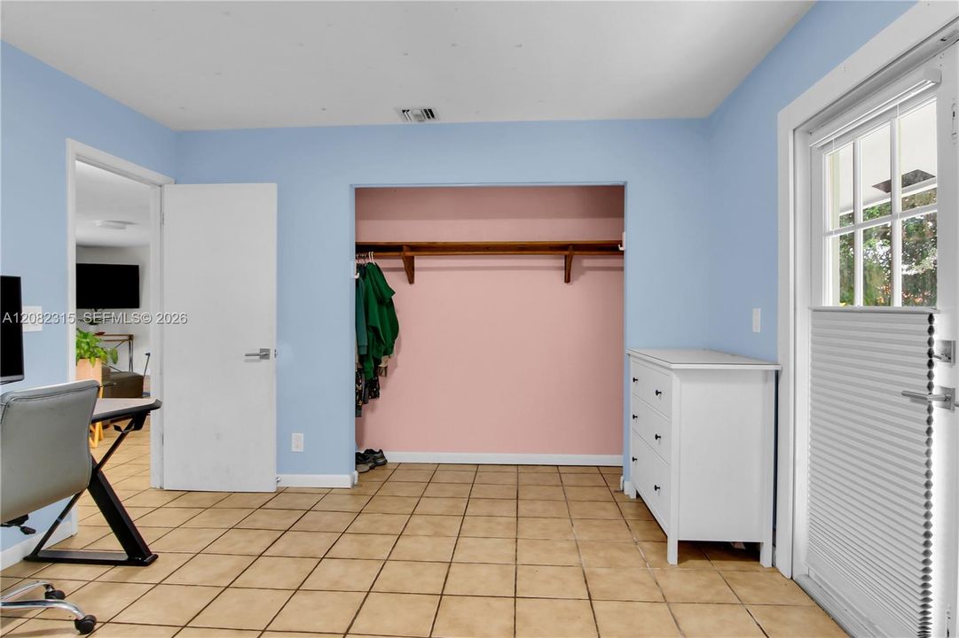 En Venta: $1,100,000 (3 camas, 1 baños, 1808 Pies cuadrados)