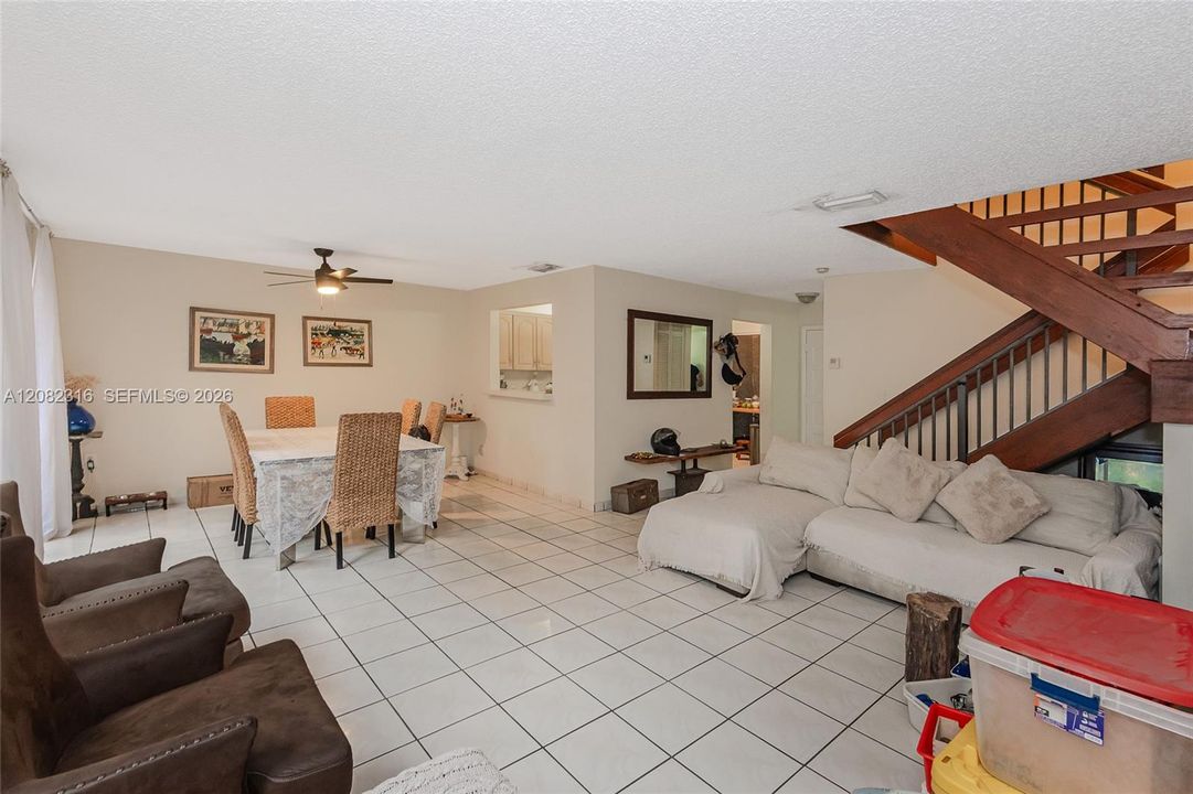 For Sale: $599,000 (3 beds, 2 baths, 1712 Square Feet)