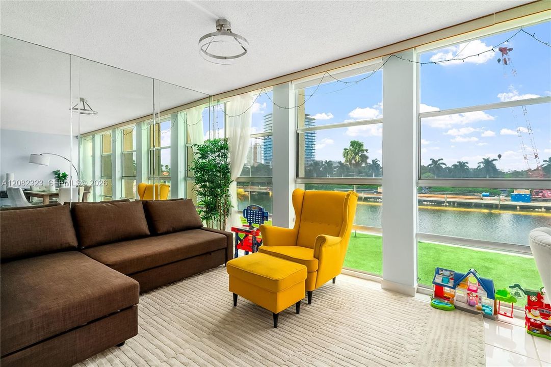 En Venta: $299,000 (2 camas, 2 baños, 1210 Pies cuadrados)