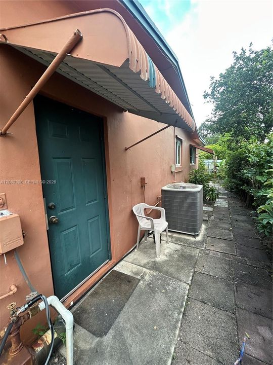 En Renta: $1,500 (1 camas, 1 baños, 1950 Pies cuadrados)