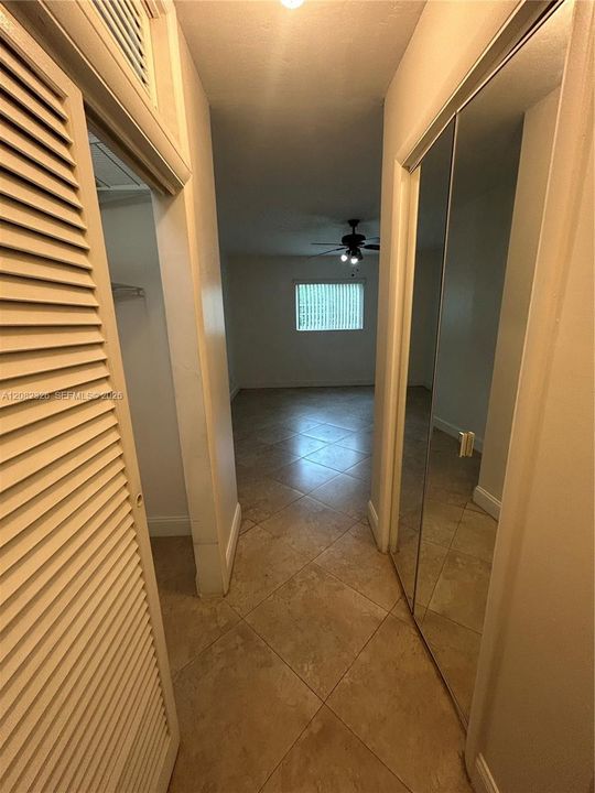 En Renta: $1,500 (1 camas, 1 baños, 1950 Pies cuadrados)