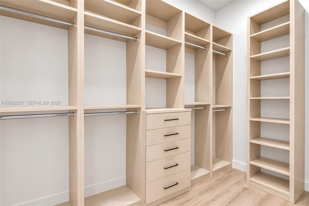 2nd walk in closet