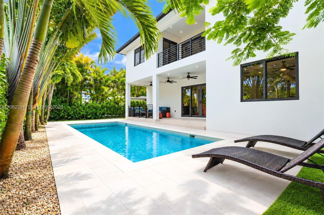 For Sale: $2,350,000 (4 beds, 4 baths, 3420 Square Feet)