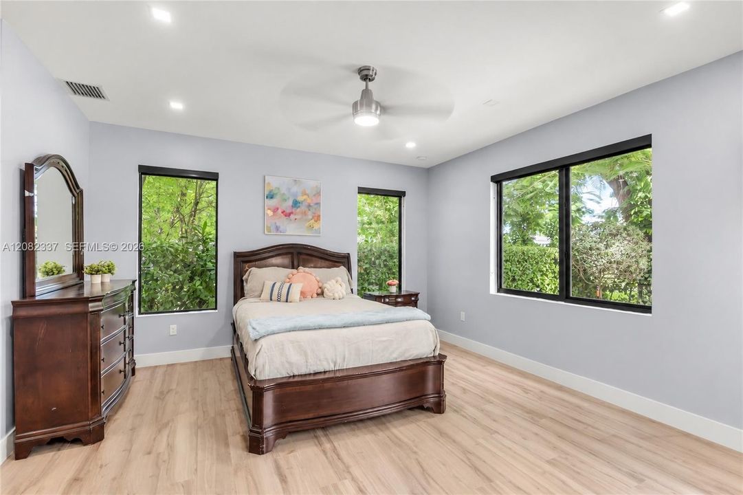1st floor primary bedroom