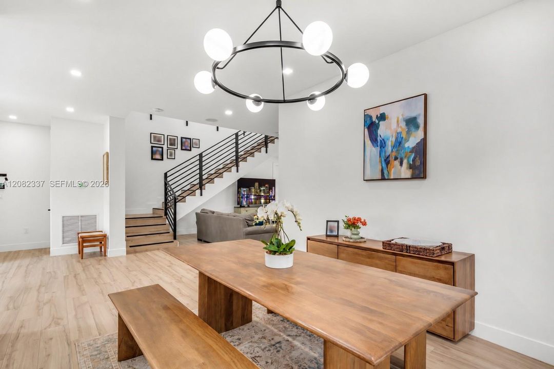 For Sale: $2,350,000 (4 beds, 4 baths, 3420 Square Feet)