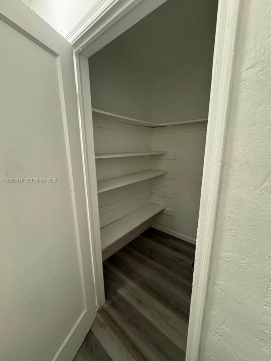For Rent: $1,600 (1 beds, 1 baths, 27218 Square Feet)