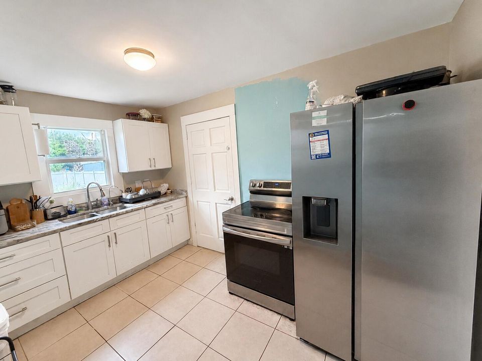MLS_Enhanced_09_Kitchen_Alternate