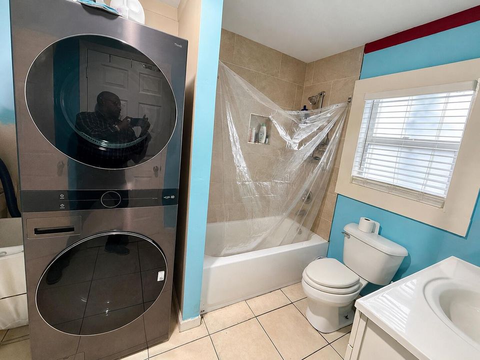 MLS_Enhanced_02_Bathroom
