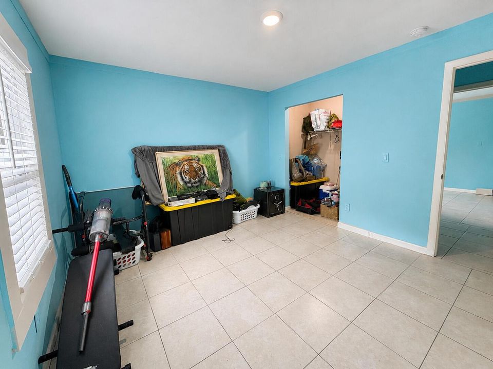 MLS_Enhanced_05_Room