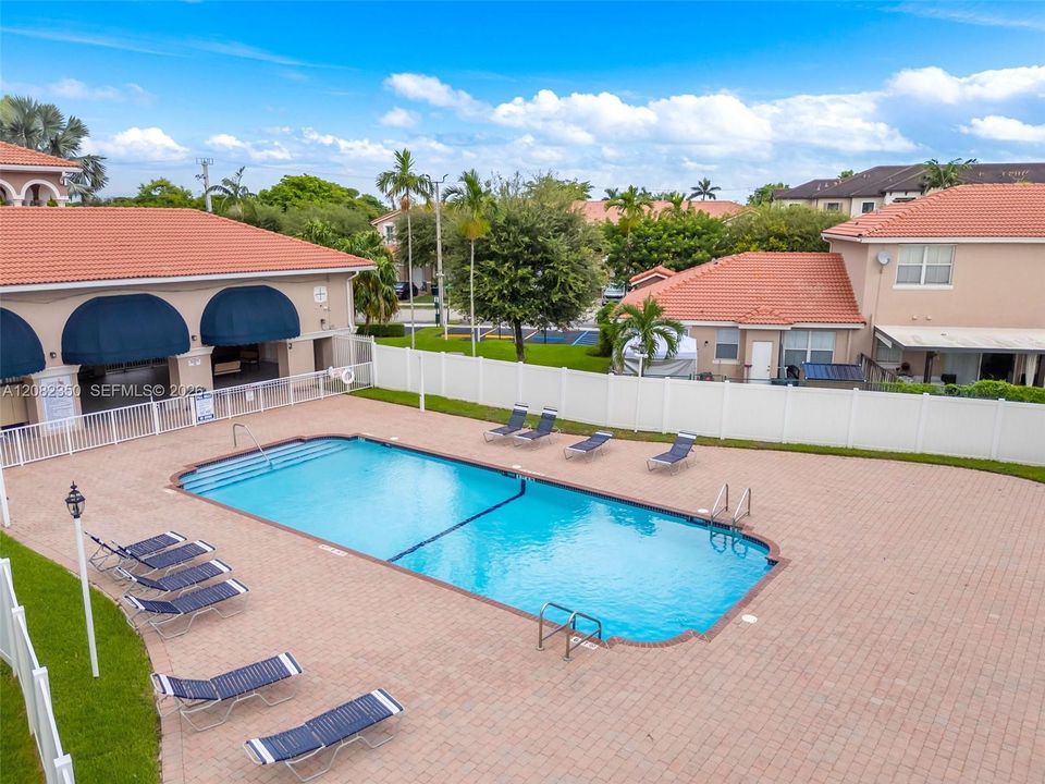 For Sale: $397,500 (4 beds, 3 baths, 1837 Square Feet)